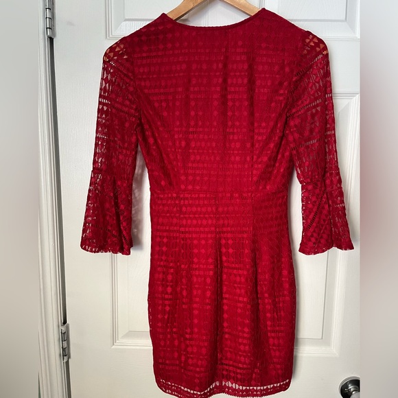 Beautiful Red Lacey Forever 21 dress in size small - Picture 4 of 5